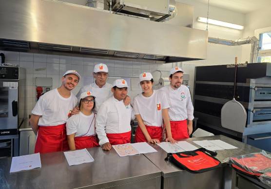 Castel Bolognese, al Civico 25 nasce la scuola pizzaioli che trasforma la disabilità in talento