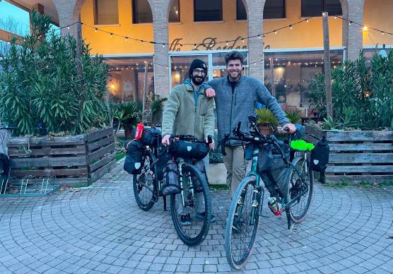 Da Rimini all’Australia in bici. “Pronti a fare 25mila chilometri”