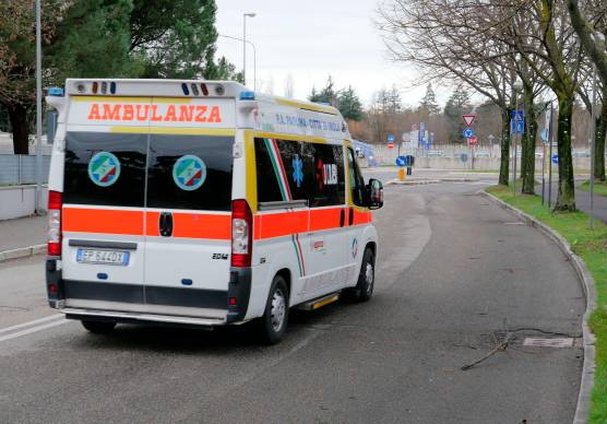 Castel Bolognese, incidente con due feriti: via Emilia chiusa