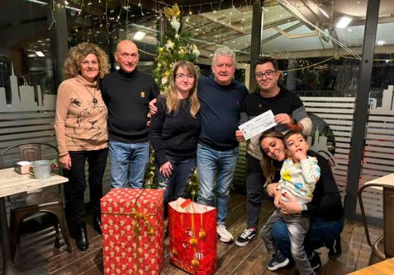 La consegna dell’assegno