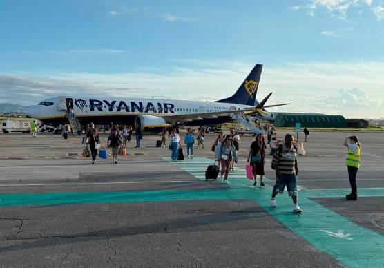 Ryanair potenzia gli scali a Rimini e il sindaco Sadegholvaad tende la mano a Bologna: “No alla guerra dei cieli, sarà un vantaggio per tutti”