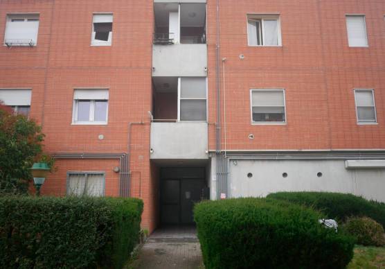 La palazzina in via Ciliegi 4 questa mattina non presenta “ferite” nella parte esterna (foto Fiorentini)