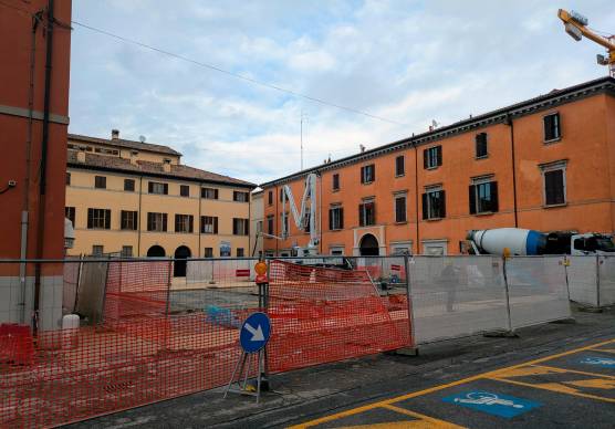 Il cantiere di piazza Aguselli