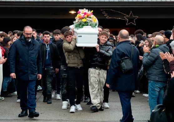 Sant’Ermete, l’ultimo saluto a Martina Gnoli: “Ciao anima dolce e delicata” - Gallery