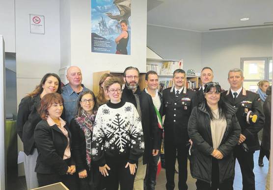 Dozza dedica la biblioteca a Lorenzo Bastelli, il 14enne morto un anno fa. La sua storia commosse l’Italia. La mamma: “Ricevute 20mila lettere”
