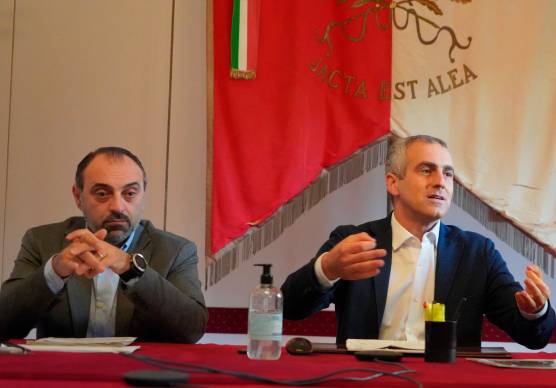 Da destra: il sindaco Sadegholvaad con l’assessore Magrini