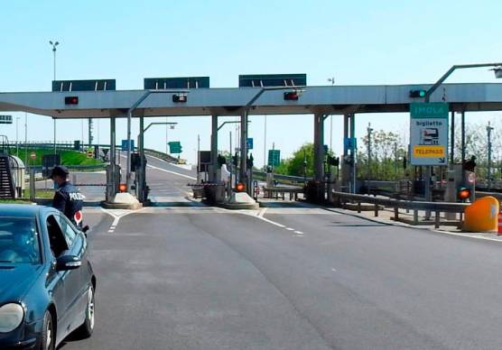 Autostrada A14: chiusa per una notte la stazione di Imola
