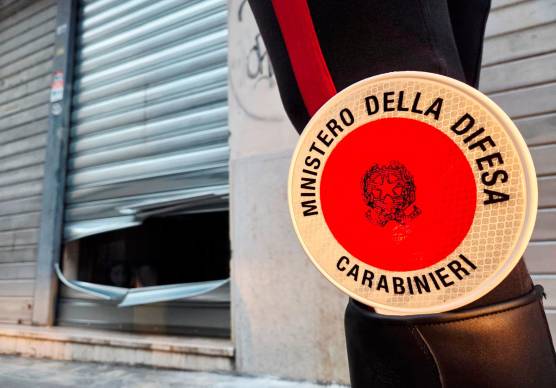 I carabinieri intervenuti in seguito all’assalto (foto Manuel Migliorini)