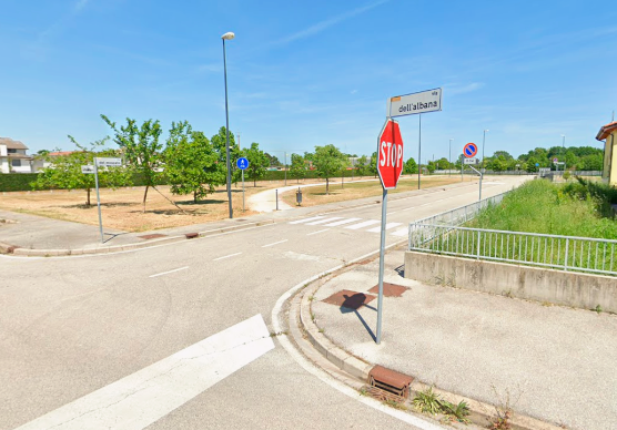 Via Dell’Albana a San Zaccaria, dove sono stati edificati i lotti ora al centro del contenzioso