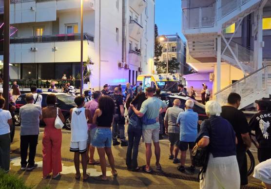 Rimini. Furiosa lite e botte tra fidanzati a Miramare