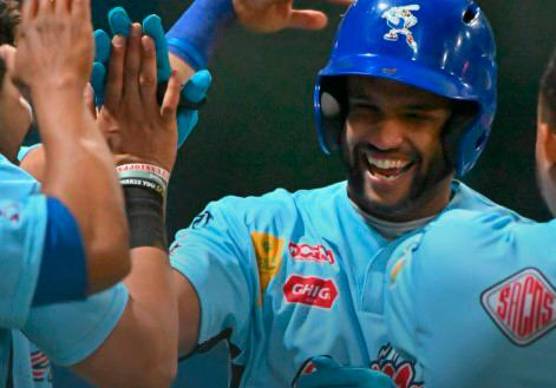 L’esultanza del fuoricampo di Diaz (Foto Benedetti-Fibs)