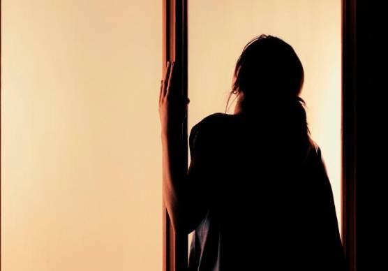 Rimini, “meglio la casa di cura che vivere con mia moglie”: arrestata per maltrattamenti al marito invalido