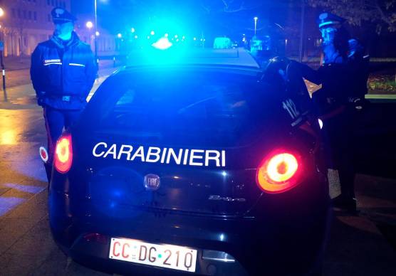 Forlì, coltelli sequestrati: denunciati due giovani per porto abusivo di armi
