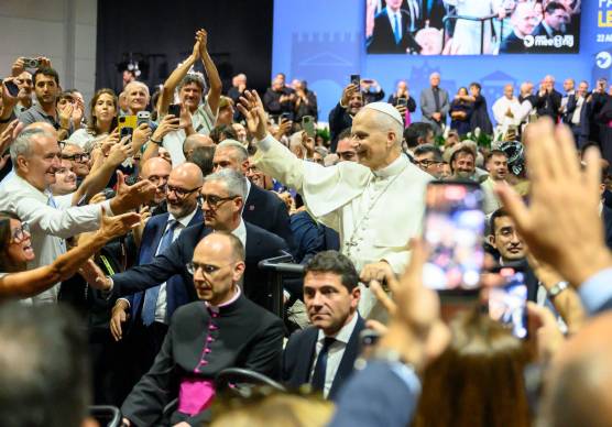 Rimini, al Meeting l’America alla prova: la sfida del Papa e la crisi del trumpismo