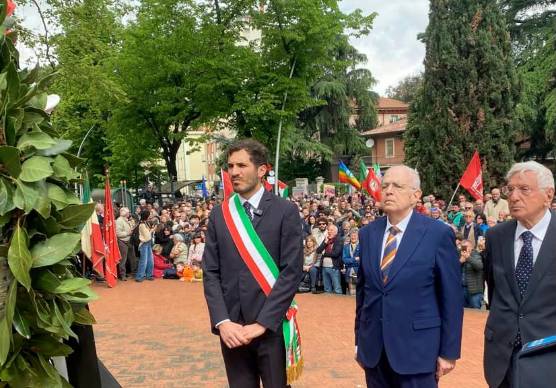 Il prefetto Argentieri tra il sindaco Lattuca e Giorgio La Malfa