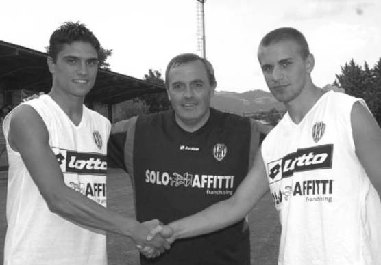 Romano Perticone e Davide Farina nell’estate 2005 assieme all’allenatore Fabrizio Castori