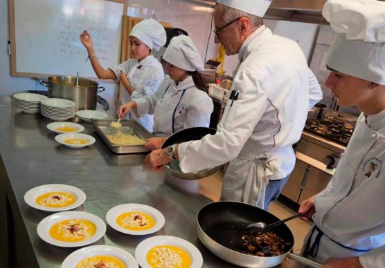 Una lezione di cucina all’alberghiero di Bellaria Igea Marina