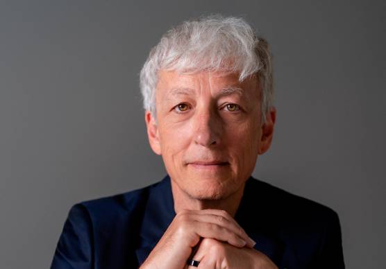 Social e IA, Riccardo Luna: «Non è la tecnologia che è cambiata. È cambiato il business»