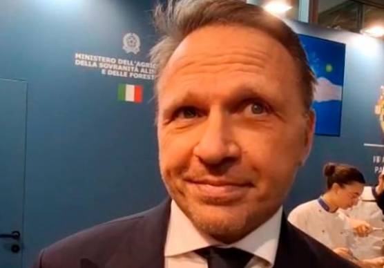 Rimini il ministro Lollobrigida: «Per i lupi prelievi, trasferimenti e abbattimenti» VIDEO