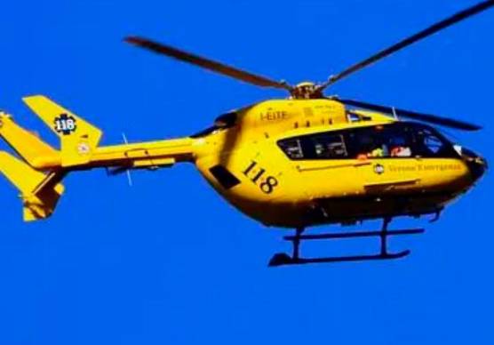 MIsano, coppia fuori strada con la Ducati, trasportata in elicottero al Bufalini