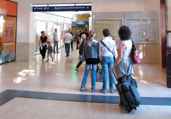 L’ingresso della stazione di Rimini, lato monte