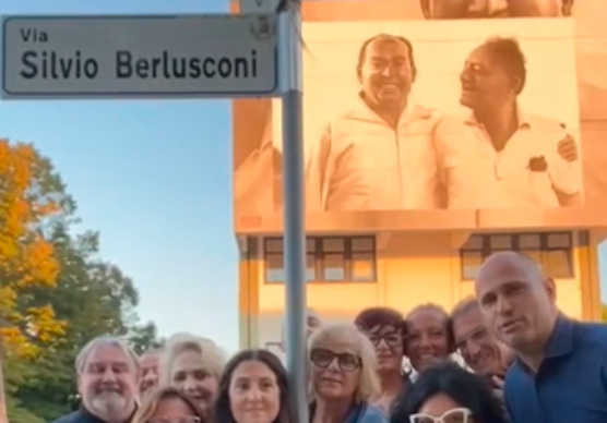 Bellaria, gli auguri a Berlusconi dalla prima via a lui dedicata VIDEO