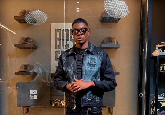 Il cantante LIL CR ha espresso la sua solidarietà sui social