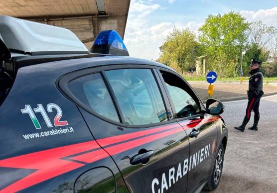 Lugo, colpisce al volto un senzatetto che dorme nel sacco a pelo: 50enne arrestato