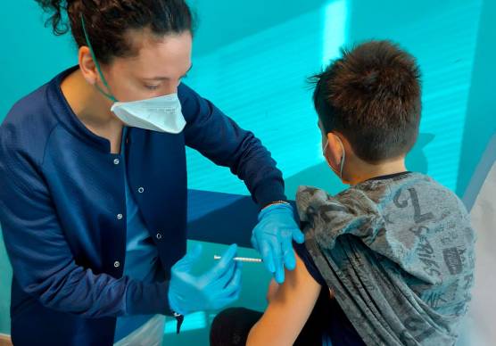 Rimini, «Non ha fatto tutti i vaccini». Bimbo escluso dalla materna