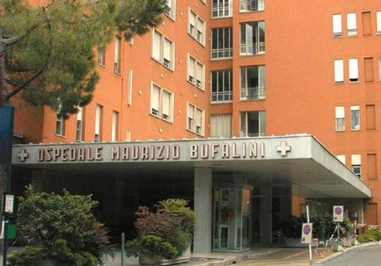 Cesena, omofobia al Bufalini. L’Ausl: «Faremo di tutto per fare luce». Il sindaco: «Gesto vile e intollerabile»