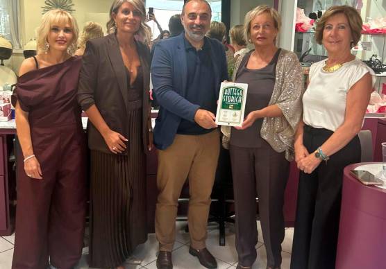 Rimini, dopo oltre 50 anni di lavoro, Rosalba ha la stessa passione: “Acconciature Rosy e Silvia” nell’albo delle Botteghe Storiche