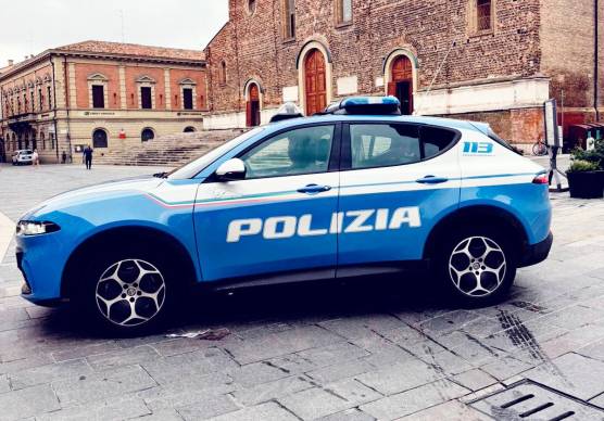 Faenza, armi da taglio sull’auto: 2 denunciati