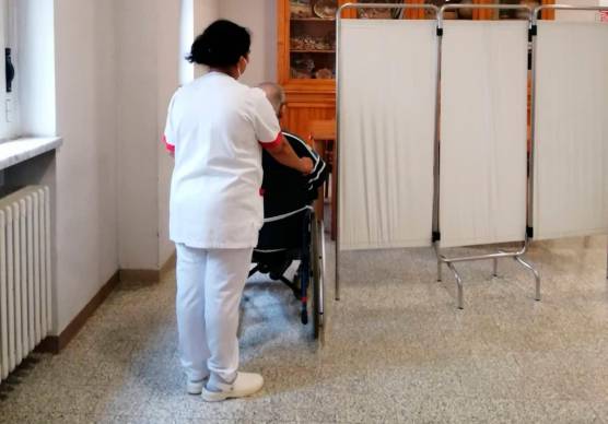 Sanità Emilia-Romagna, Fdi: «Il contributo chiesto agli over 65 è una nuova tassa, offensiva e discriminatoria»