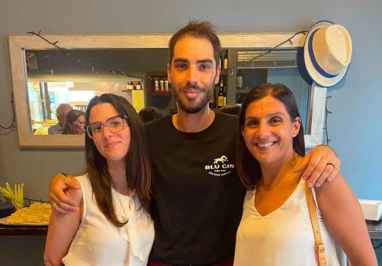 Bagno di Romagna, Alessandro lascia la Lombardia e apre il Blue Gin: “Panetteria e bar in stile anni Novanta”