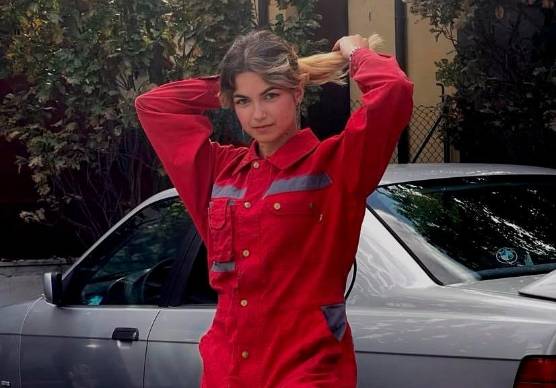 Rimini, la ragazza meccanico spopola sul web e ora va in tv GALLERY
