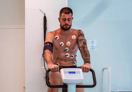 Alberto Cerri nel corso delle visite mediche sostenute lunedì (foto Cesena Fc)