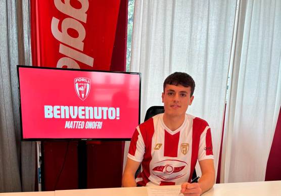 Un’immagine di Matteo Onofri nella sede del Forlì (foto FORLI’ CALCIO)