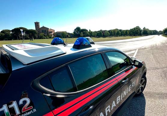 Ravenna, scappa dal Pronto Soccorso e torna a molestare i clienti del supermercato con un bastone: bloccato di nuovo dai Carabinieri