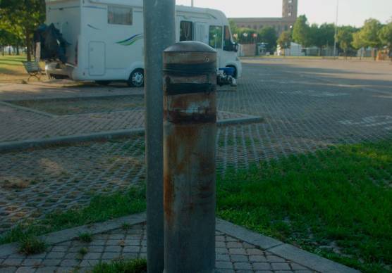 Annullate le multe ai camper rom. Il giudice: «E’ semplice sosta»