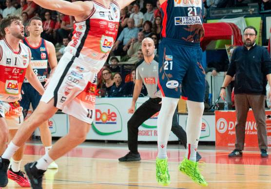 Davide Denegri e Pietro Aradori, le due facce del derby di domenica morosetti