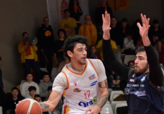 Gabriel Dron in azione (foto MASSIMO FIORENTINI)