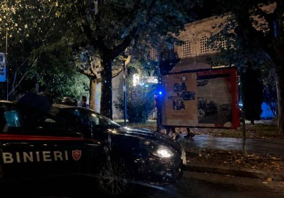 Ravenna. Ragazzo sale sul tetto di San Giovanni Evangelista