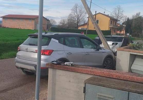 Cesena, ennesimo incidente: l’incubo di via Violone di Gattolino