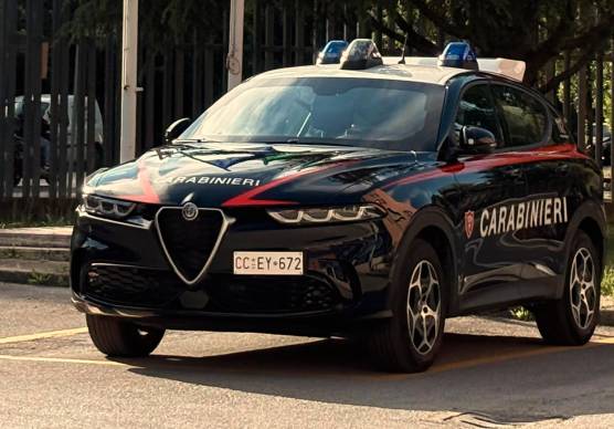 Ravenna, si finge Tenente dei Carabinieri per truffare una donna: denunciato 21enne