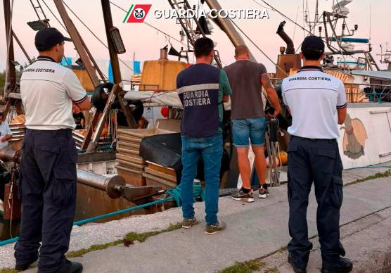 I pescherecci messi sotto sequestro