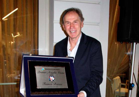 Franco Baresi nel 2022 premiato con il premio “Azeglio Vicini”