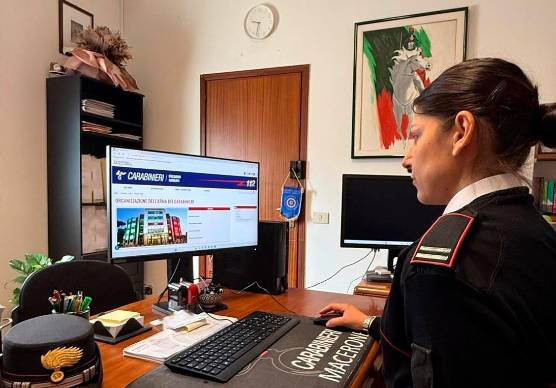 Cesena, “signora faccia subito un bonifico da 15mila euro”: i Carabinieri bloccano la truffa, 21enne denunciato