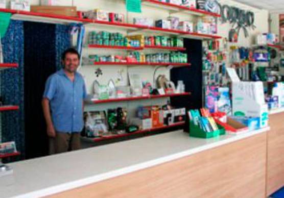 Brighi nel negozio che gestiva a Martorano