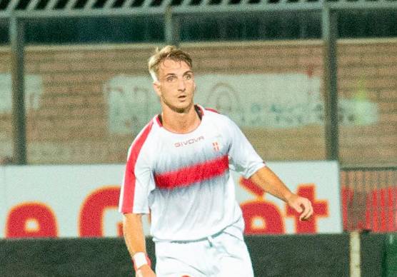 Gianluca Longobardi torna a disposizione per la sfida di oggi a Campobasso:il difensore è anche capocannoniere del Rimini con 2 reti foto morosetti
