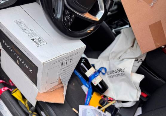 Una delle auto colpite